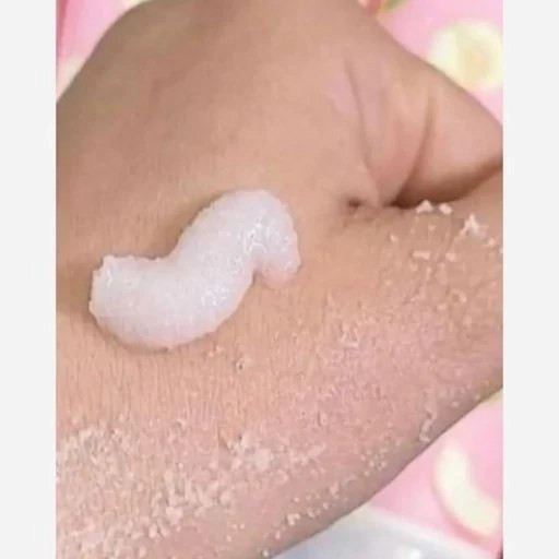 نمک بدن و لایه بردار بایواکوا